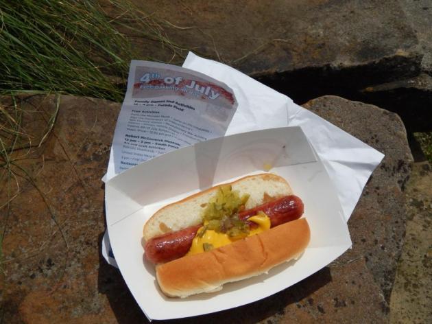 7-4-2013 Cantigny -1 hot dog