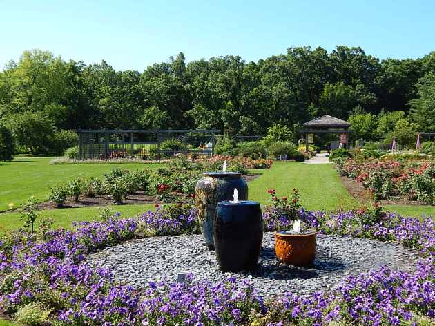 fountains facing idea Garden