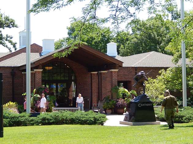 Cantigny Entrance 7-4-2014